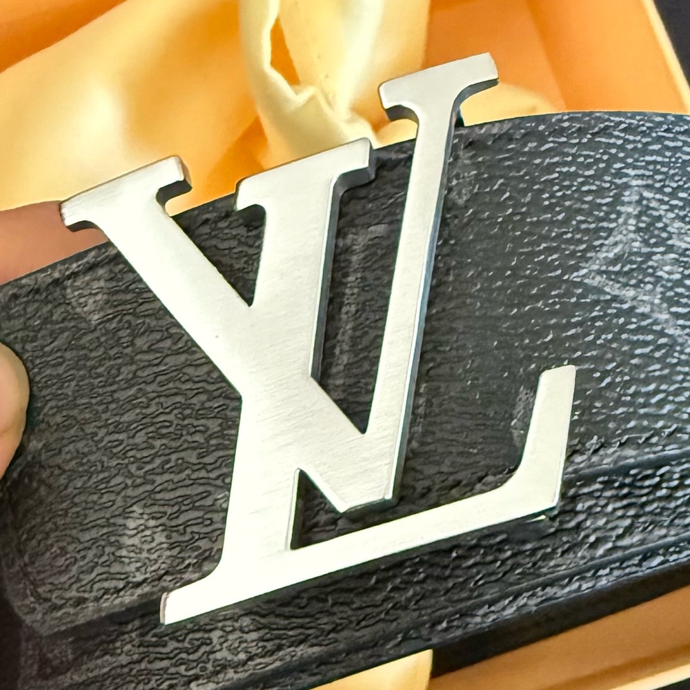 Louis Vuitton Belt for Men - Lightly Used/Tried on